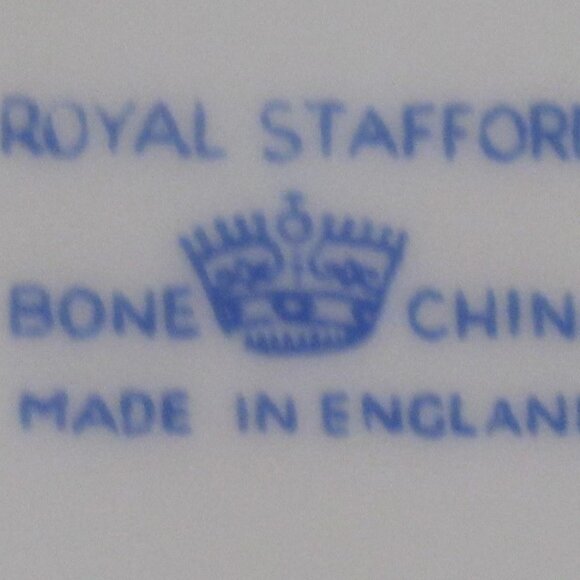 Royal Stafford Tea Cup and Saucer, Lime Green White Rose, Heavy Gold Gilt D111 - Picture 7 of 7